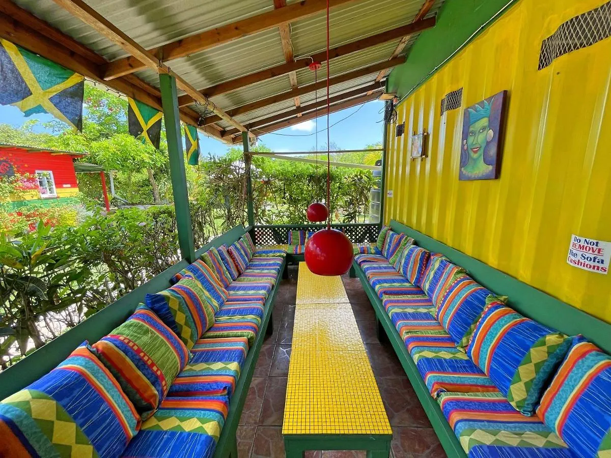 Judy House 2 - Lewis Backpacker Hostel Little Bay