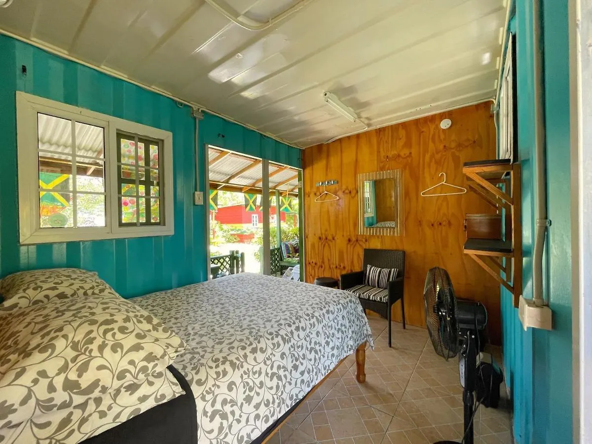 Judy House 2 - Lewis Backpacker Hostel Little Bay Jamaica